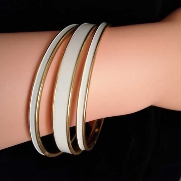 Vintage Monet Signed Set of Three Bangles Gold Tone White Enamel Modern Sleek - Picture 3 of 9